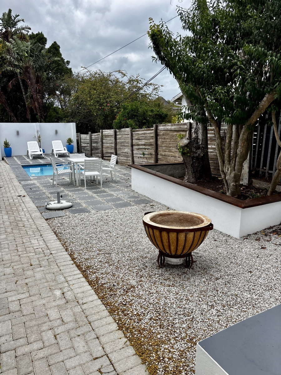 1 Bedroom Property for Sale in Plettenberg Bay Central Western Cape